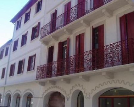 Appartement*** T2 + Cabine Pour 4 Personnes Cauterets Exterior photo